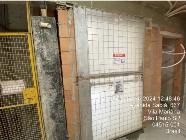 05/2024 - Instalação das portas de proteção dos poços de elevador